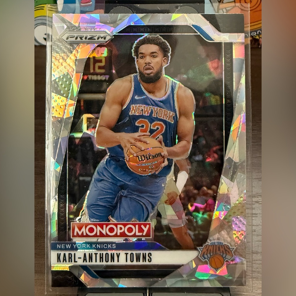 2024-25 Panini Prizm NBA Monopoly Karl-Anthony Towns #89 White Cracked Ice SP